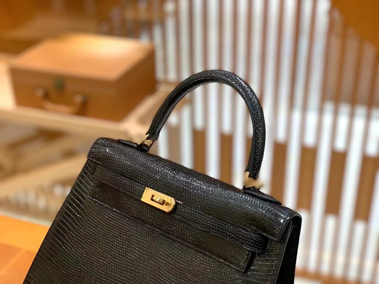 Hermès（爱马仕）Kelly 25cm 经典黑 南非野生蜥蜴皮 金扣 原版蜜蜡线 顶级手工缝制