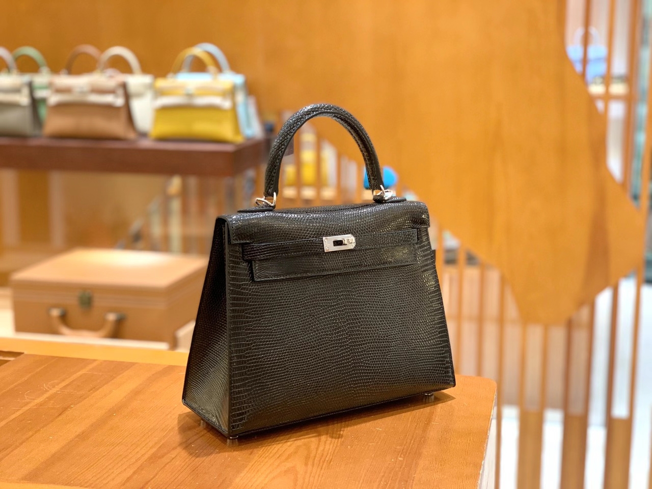 Hermès（爱马仕）Kelly 25cm 经典黑 南非野生蜥蜴皮 银扣 原版蜜蜡线 顶级手工缝制