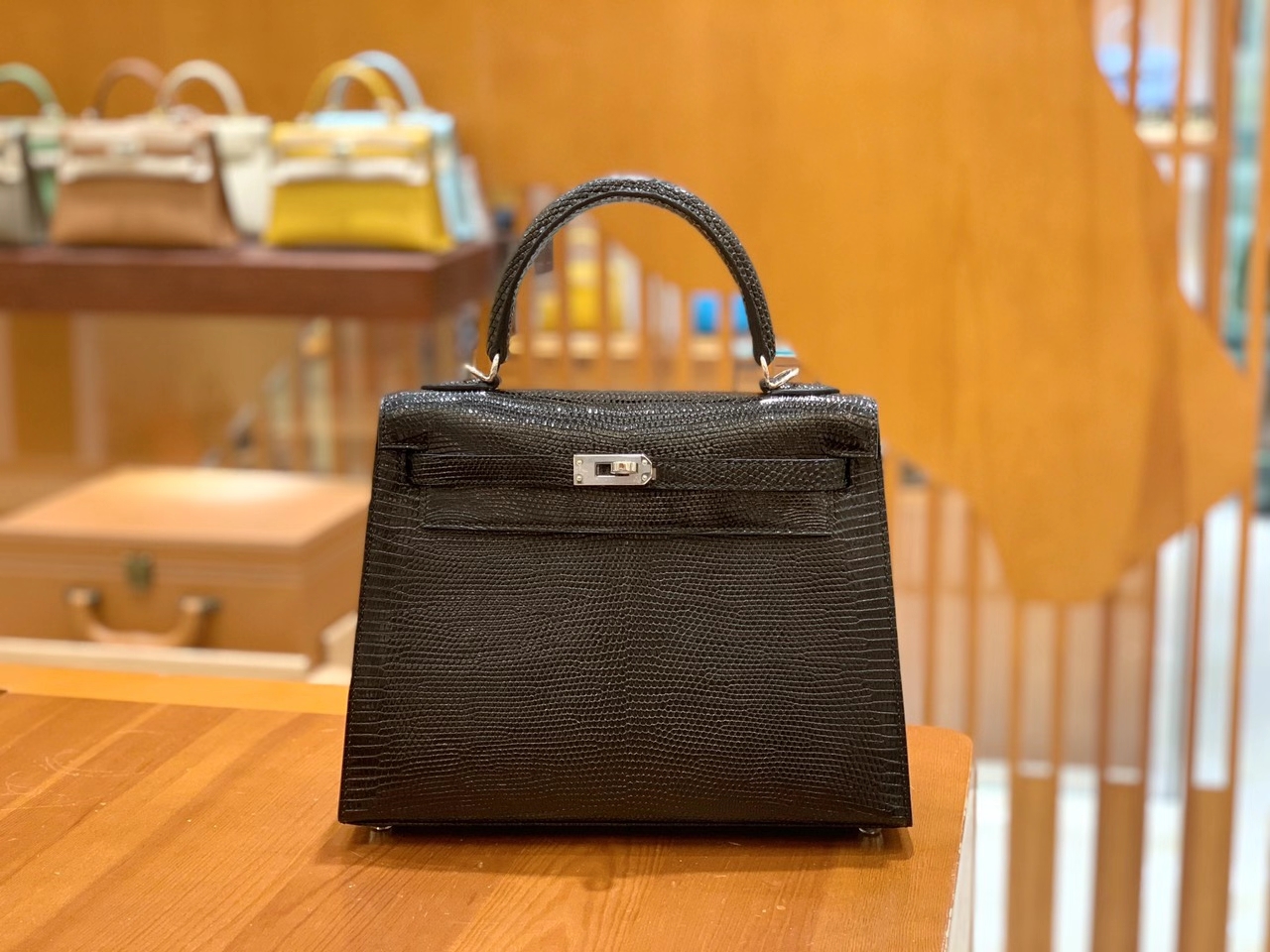 Hermès（爱马仕）Kelly 25cm 经典黑 南非野生蜥蜴皮 银扣 原版蜜蜡线 顶级手工缝制
