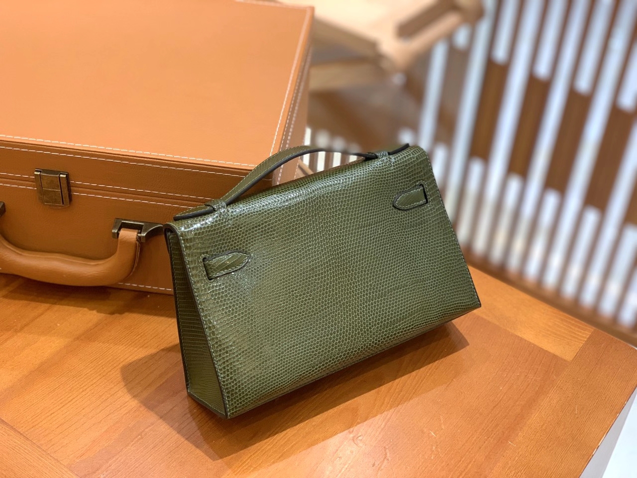 Hermès（爱马仕）Mini Kelly 22cm（迷你一代）南非野生蜥蜴皮 橄榄绿 金扣 原版蜜蜡线 顶级手工缝制