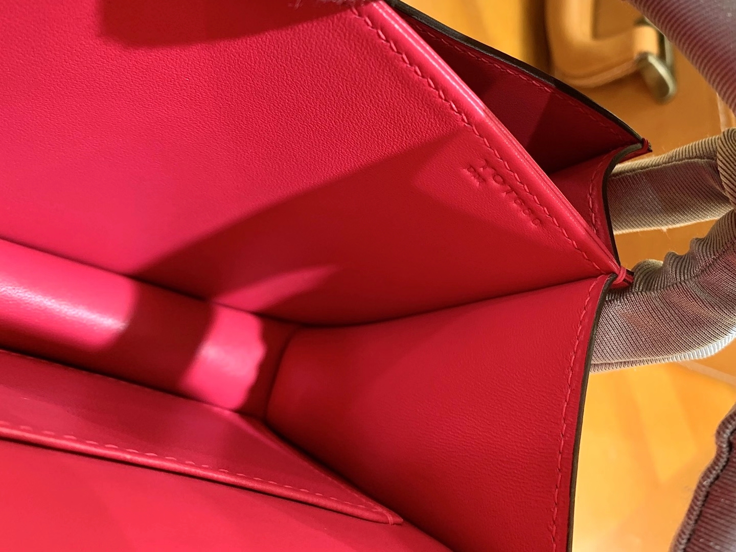 Hermès（爱马仕）Constance 18cm 糖果粉 金扣 南非KK级鸵鸟皮 原版蜜蜡线 顶级手缝版本