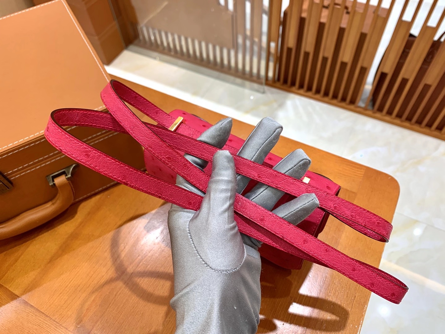 Hermès（爱马仕）Constance 18cm 糖果粉 金扣 南非KK级鸵鸟皮 原版蜜蜡线 顶级手缝版本
