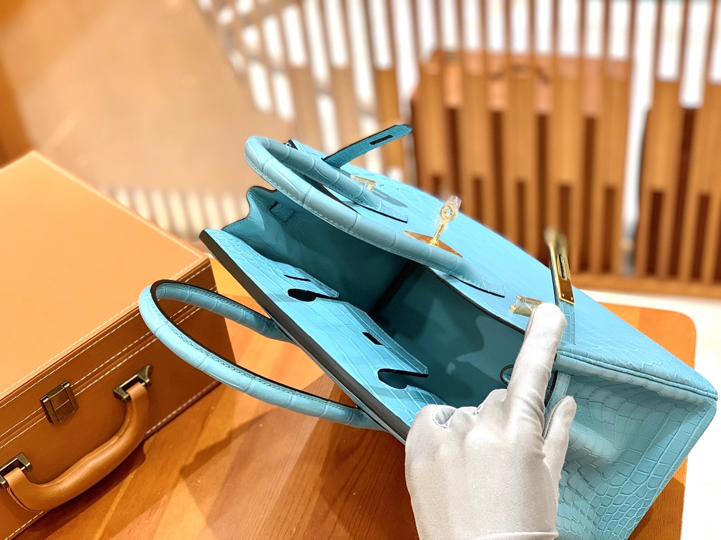 Hermès（爱马仕）新增现货 Birkin 30cm 马卡龙蓝 金扣 一级尼罗鳄皮 原版蜜蜡线 顶级手缝版本