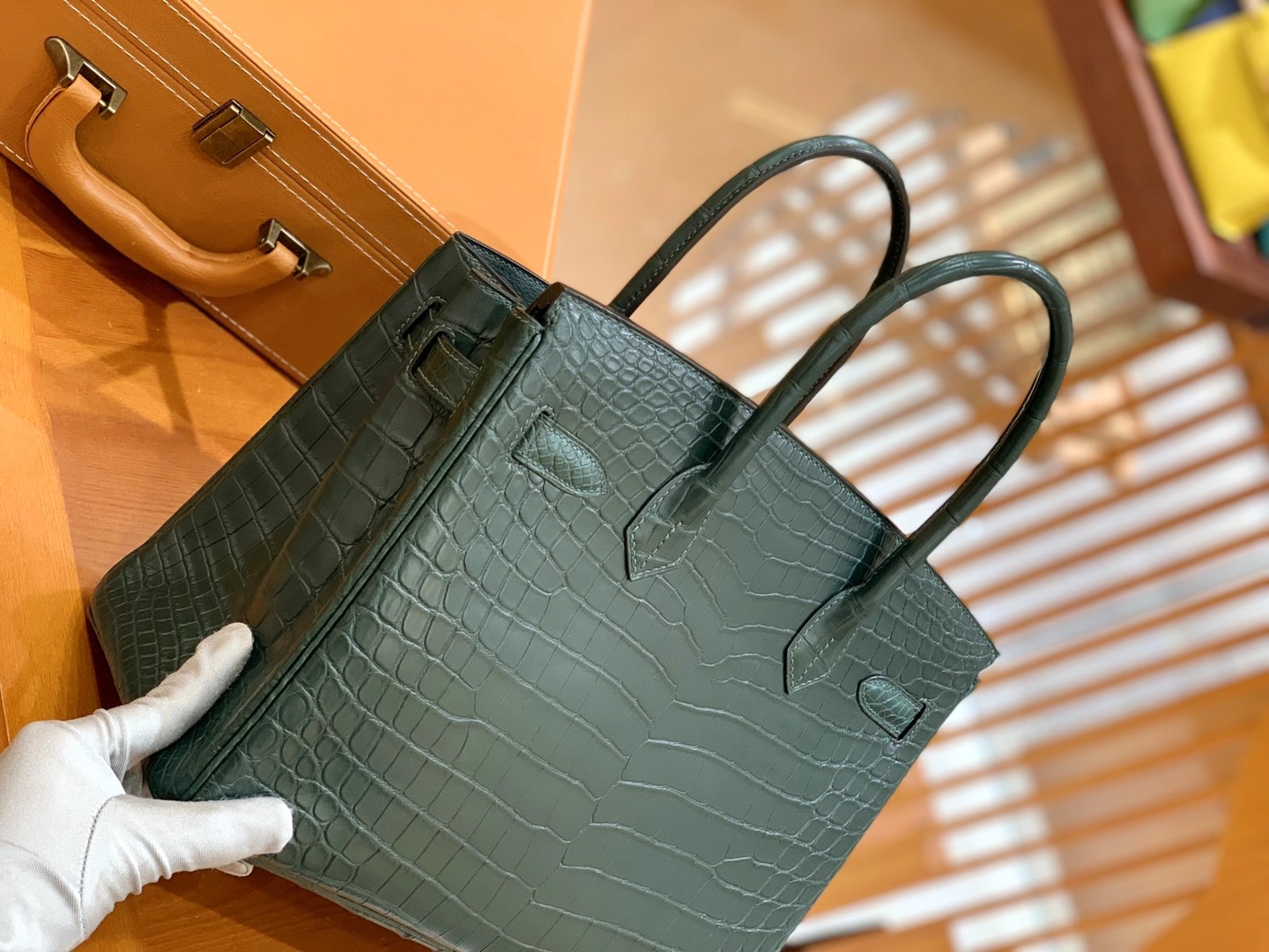 Hermès（爱马仕）新增现货 Birkin 30cm 松柏绿 金扣 一级尼罗鳄皮 原版蜜蜡线 顶级手缝版本