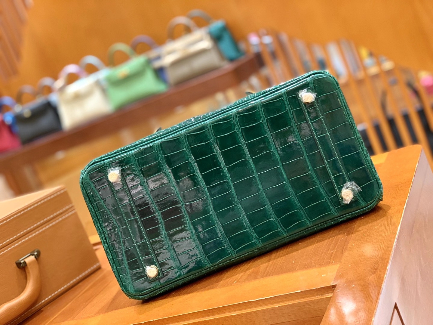 Hermès（爱马仕）Birkin 30cm 祖母绿 金扣 一级野生湾鳄 倒“V”原版蜜蜡线 顶级手缝版本