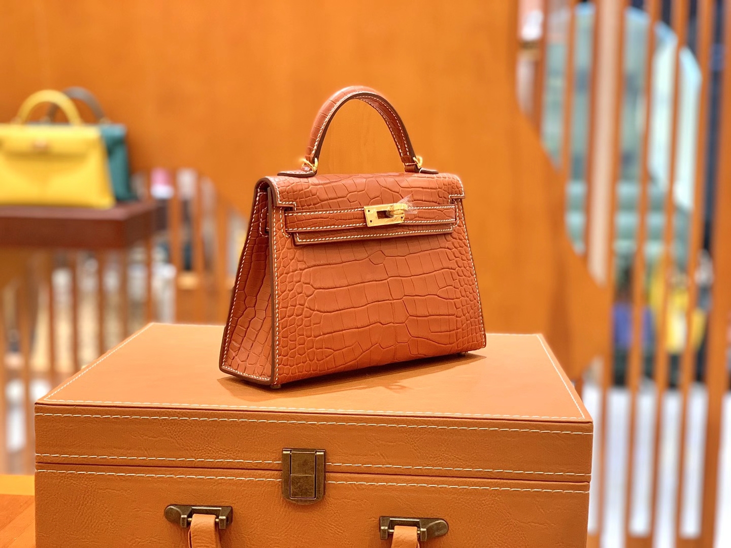 Hermès（爱马仕）Mini Kelly 二代 金棕色 金扣 一级美洲鳄鱼皮 原版蜜蜡线 顶级手缝版本