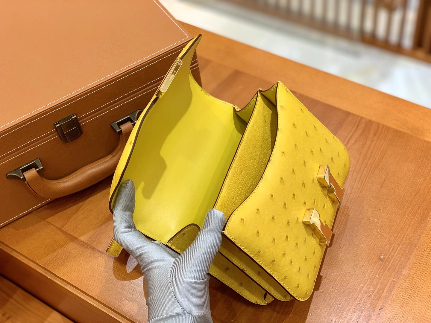 Hermès（爱马仕）Constance 18cm 那不勒斯黄 金扣 南非KK级鸵鸟皮 原版蜜蜡线 顶级手缝版本