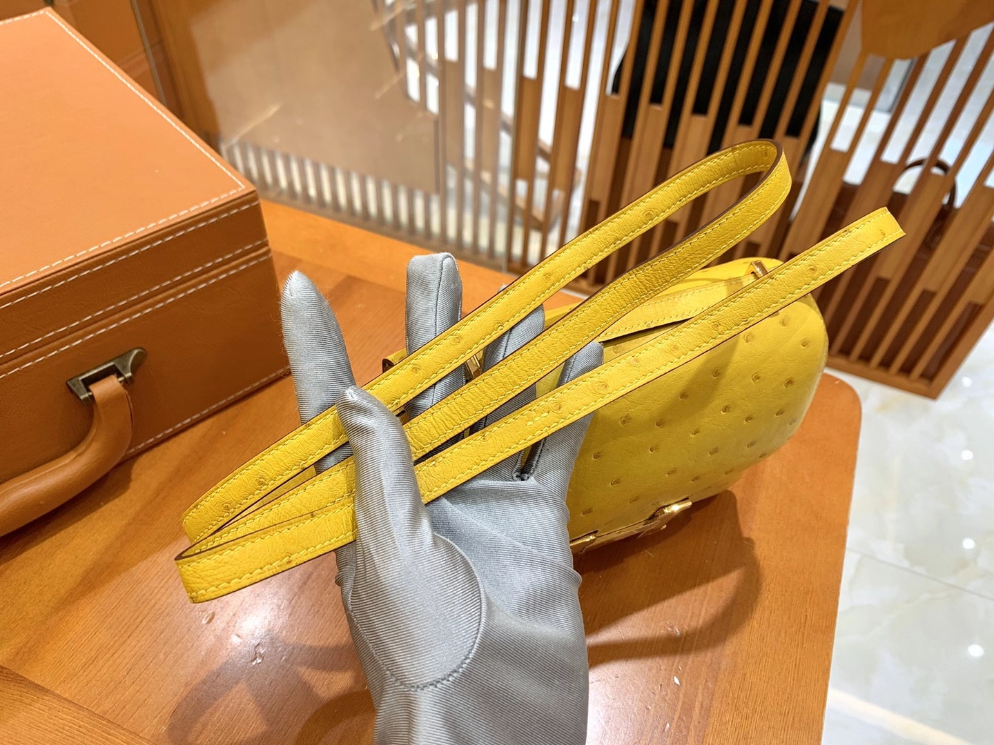 Hermès（爱马仕）Constance 18cm 那不勒斯黄 金扣 南非KK级鸵鸟皮 原版蜜蜡线 顶级手缝版本