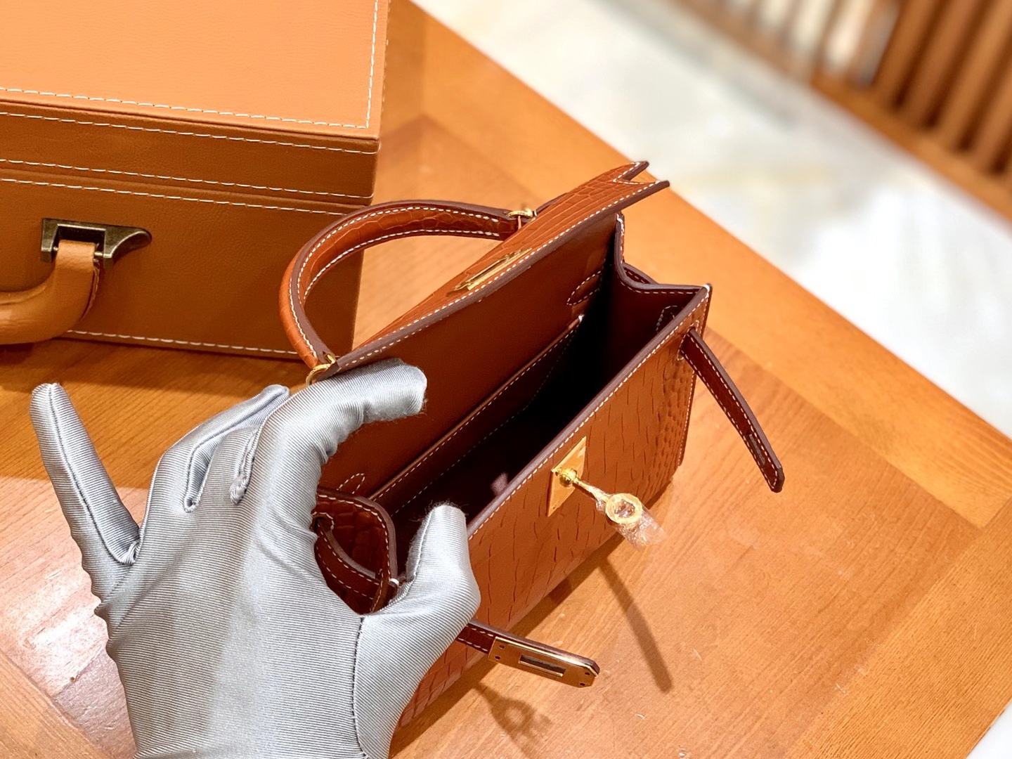 Hermès（爱马仕）Mini Kelly 二代 金棕色 金扣 一级美洲鳄鱼皮 原版蜜蜡线 顶级手缝版本