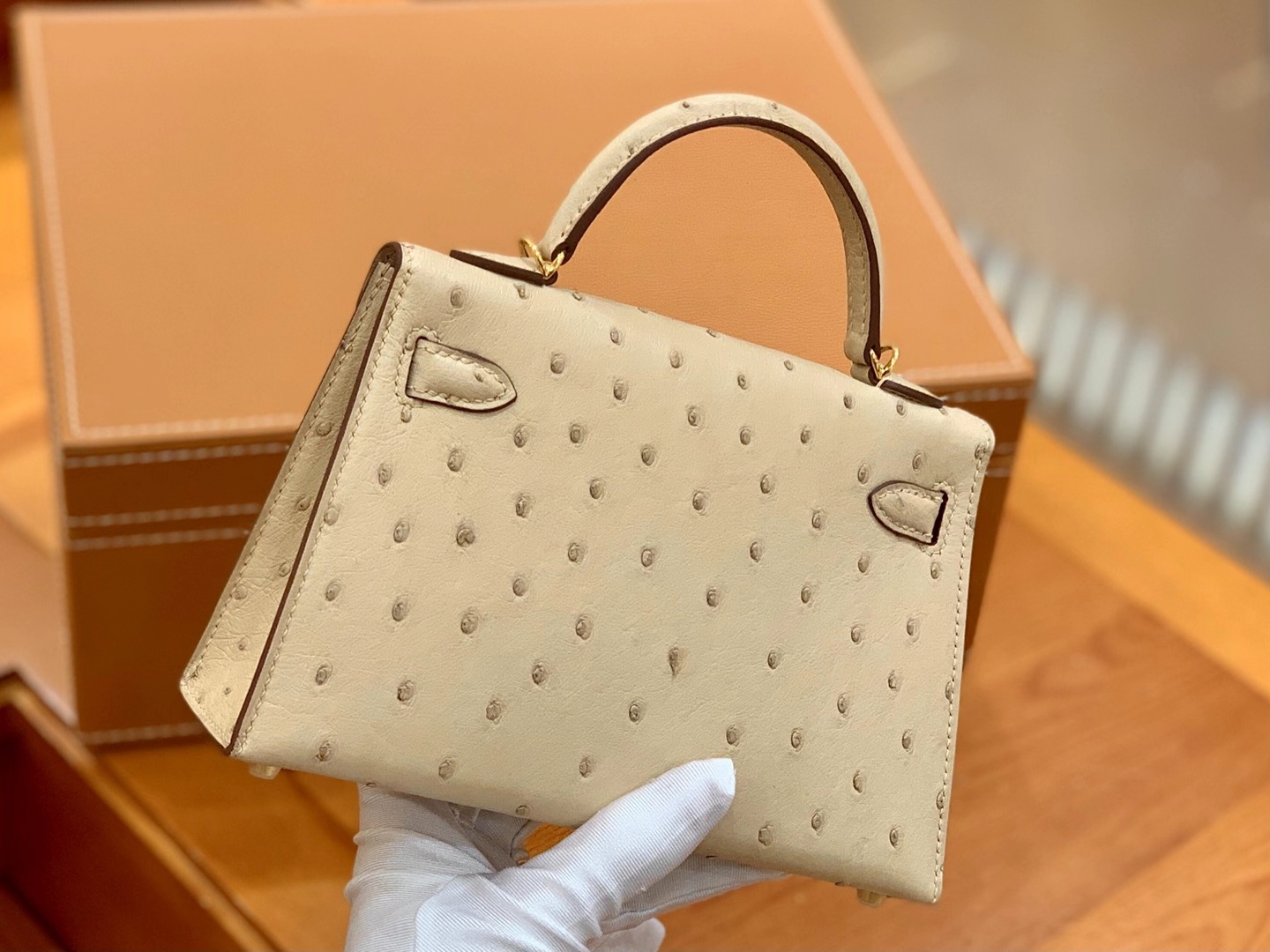 Hermès（爱马仕）Mini Kelly 二代 杏色 南非KK级鸵鸟皮 金扣 原版蜜蜡线 顶级手缝