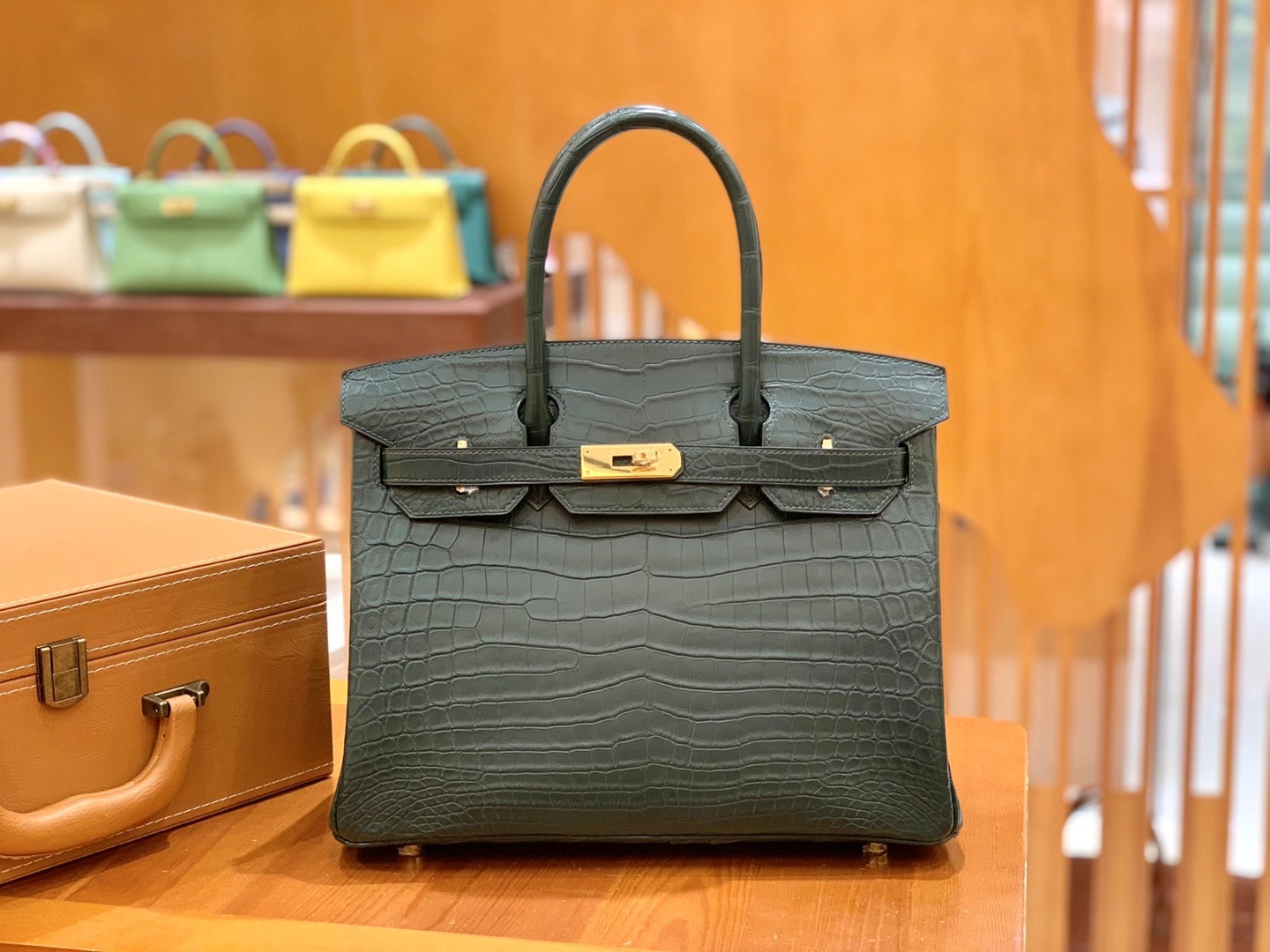 Hermès（爱马仕）新增现货 Birkin 30cm 松柏绿 金扣 一级尼罗鳄皮 原版蜜蜡线 顶级手缝版本