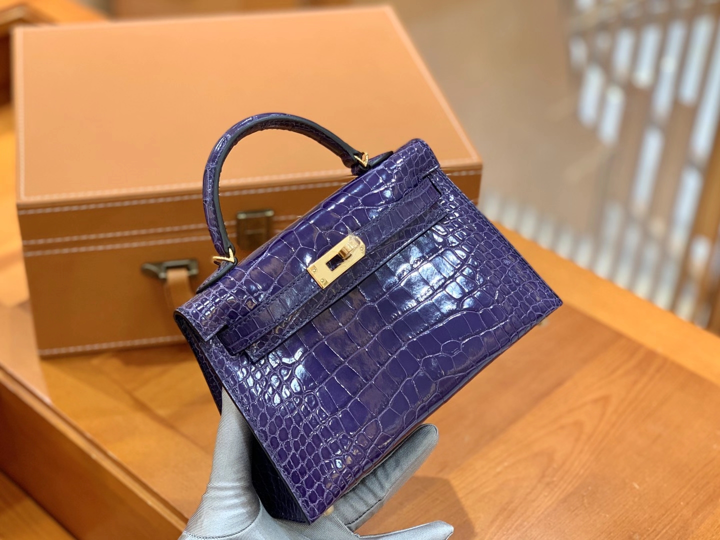 Hermès（爱马仕）Mini Kelly 二代 葡萄紫 金扣 一级美洲鳄鱼皮 原版蜜蜡线 顶级手缝版本