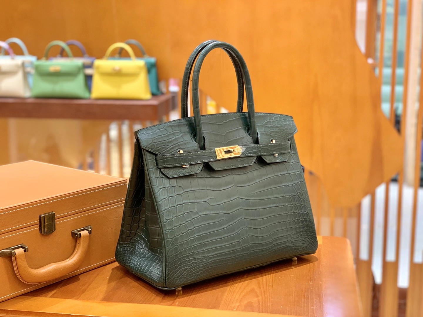 Hermès（爱马仕）新增现货 Birkin 30cm 松柏绿 金扣 一级尼罗鳄皮 原版蜜蜡线 顶级手缝版本