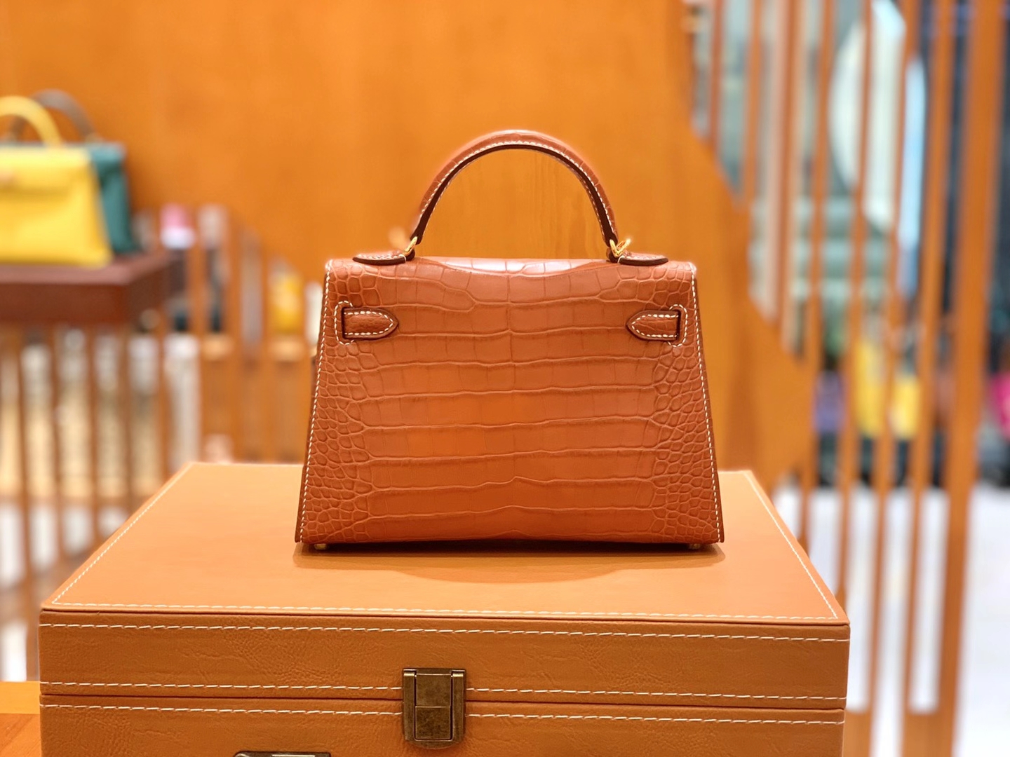 Hermès（爱马仕）Mini Kelly 二代 金棕色 金扣 一级美洲鳄鱼皮 原版蜜蜡线 顶级手缝版本