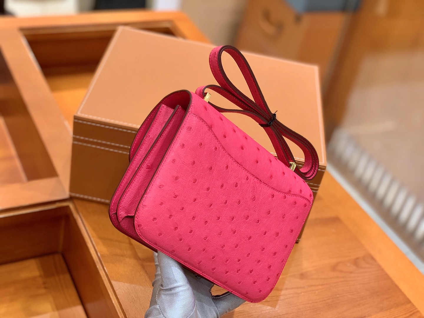 Hermès（爱马仕）Constance 18cm 糖果粉 金扣 南非KK级鸵鸟皮 原版蜜蜡线 顶级手缝版本