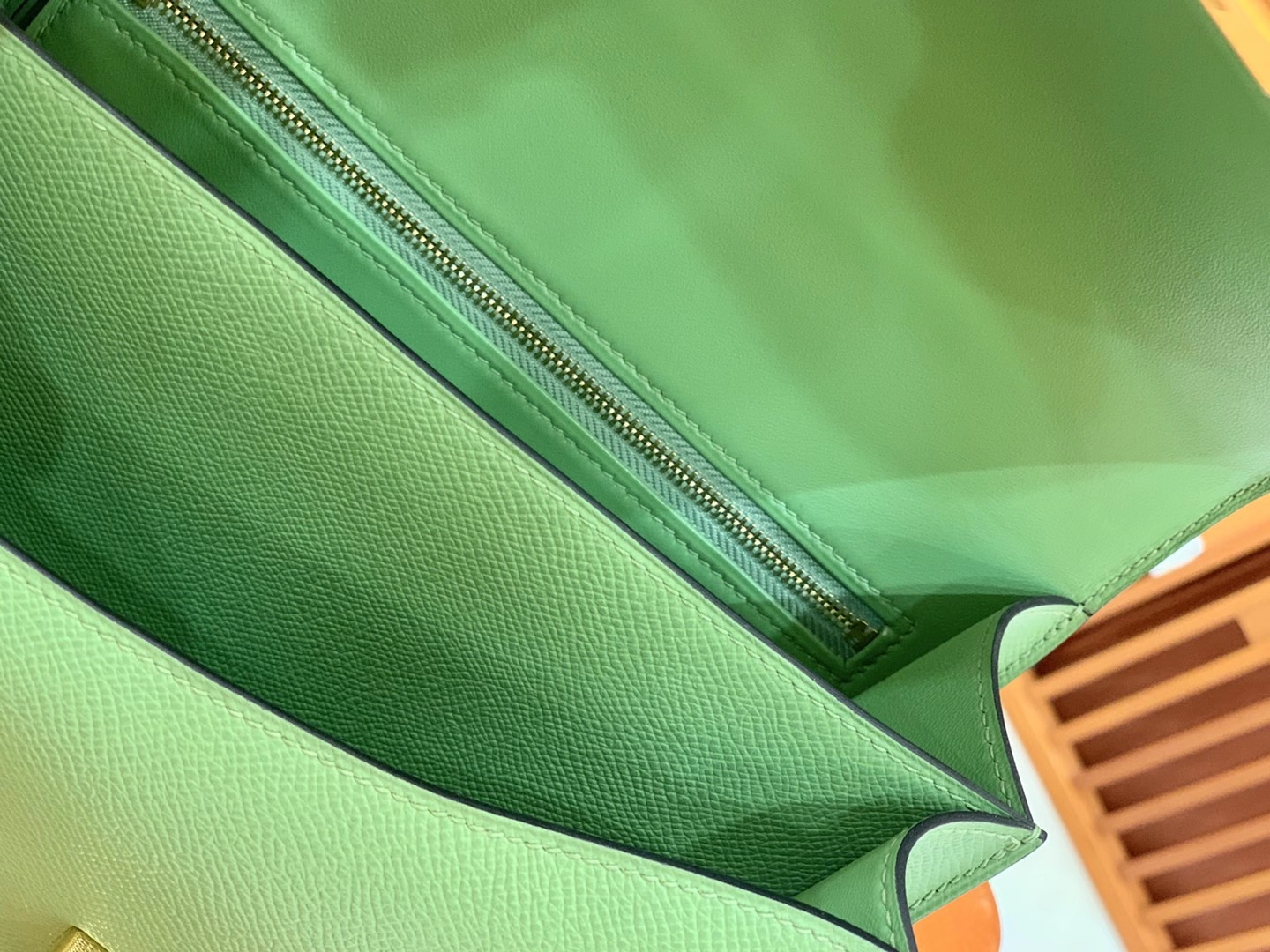 Hermès（爱马仕）Constance 康斯坦斯 牛油果绿 Epsom 掌纹皮 金扣 24cm