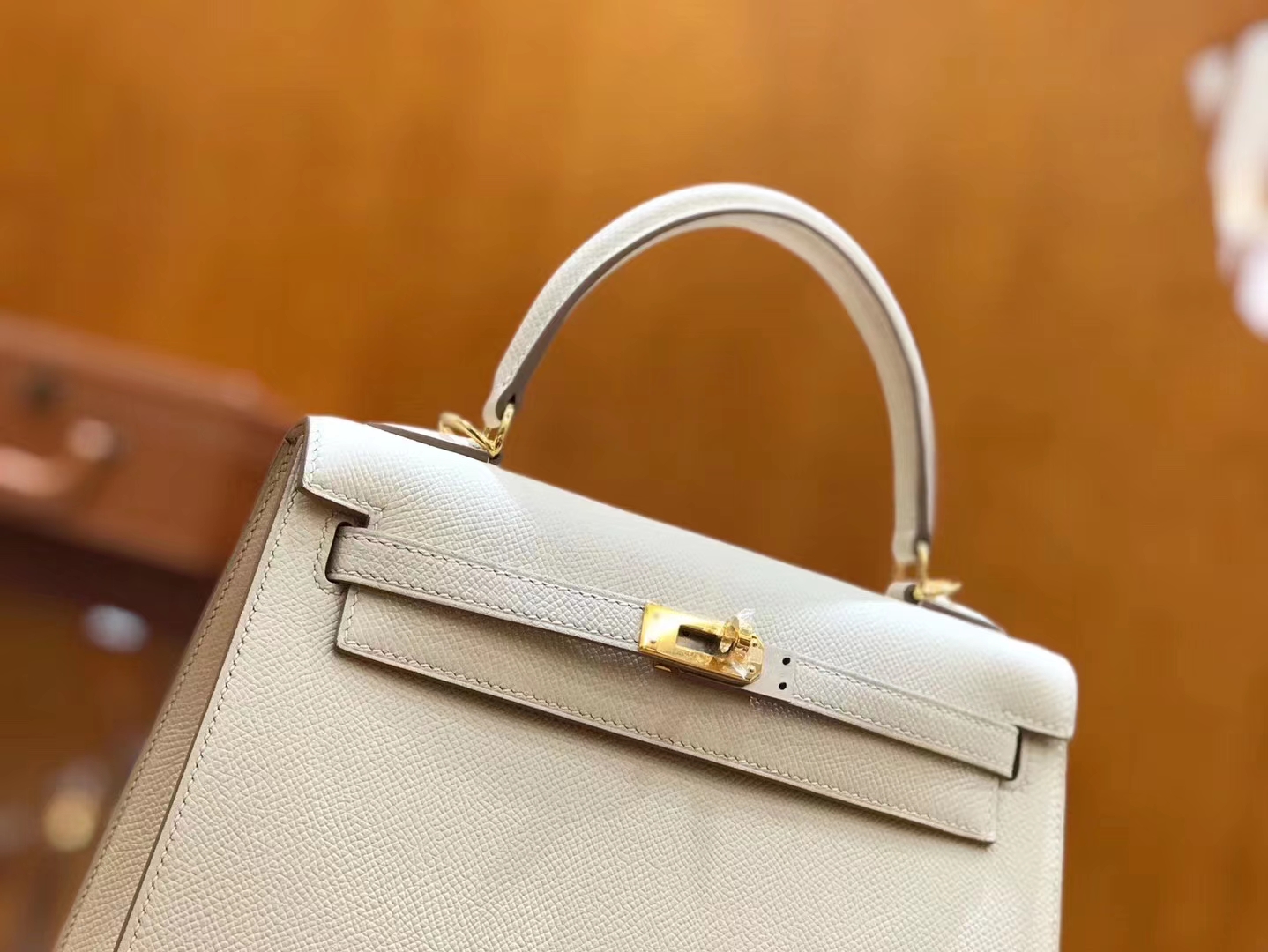 Hermès（爱马仕）Kelly 凯莉包 Epsom 牛皮 奶昔白 金扣 25cm 原版蜜蜡线 顶级手缝