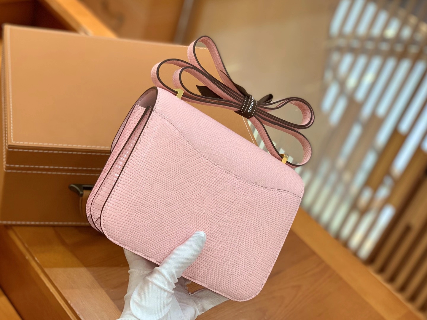 Hermès（爱马仕）Constance 康斯坦斯 奶昔粉 蜥蜴皮 金扣 19cm 原版蜜蜡线 顶级手缝