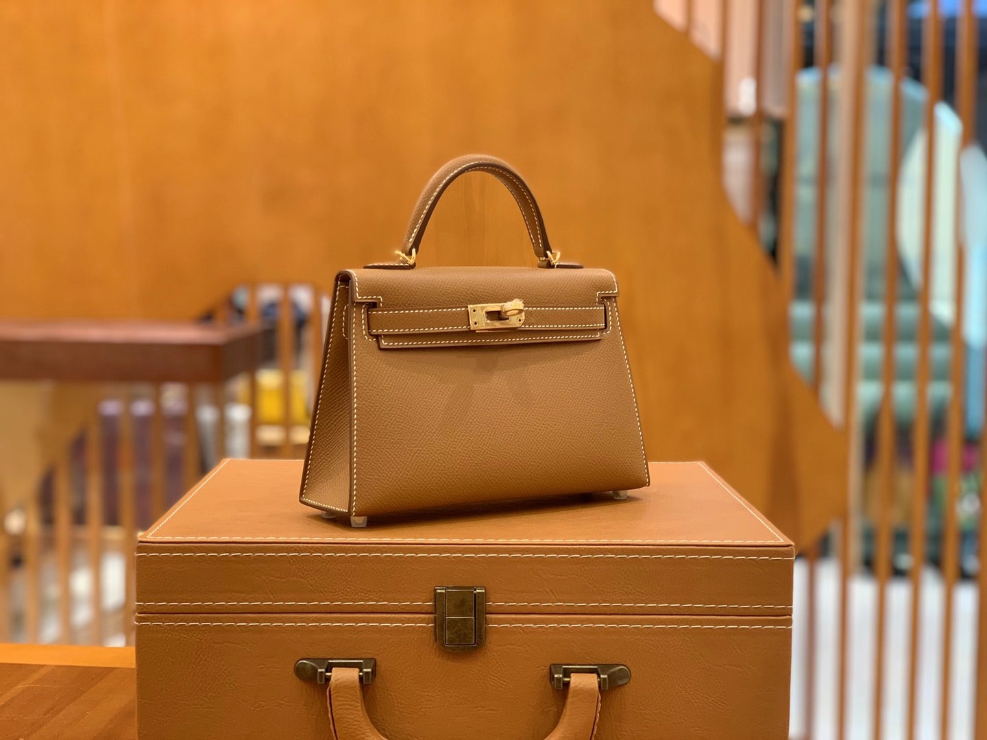 Hermès（爱马仕）MiniKelly 迷你凯莉 Epsom 掌纹皮 金棕色 金扣 二代 19cm 原版蜜蜡线 顶级手缝