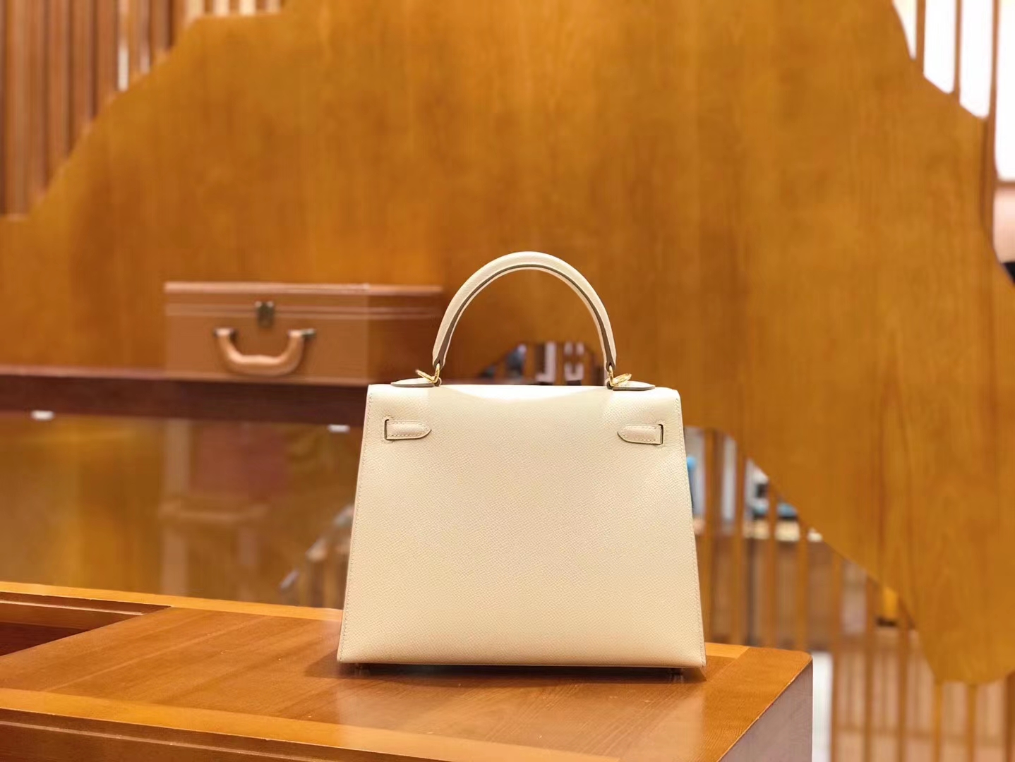 Hermès（爱马仕）Kelly 凯莉包 Epsom 牛皮 奶昔白 金扣 25cm 原版蜜蜡线 顶级手缝