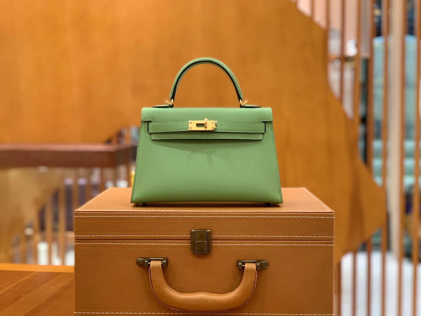 Hermès（爱马仕）MiniKelly 迷你凯莉 Epsom 掌纹皮 牛油果绿 金扣 二代 19cm 原版蜜蜡线 顶级手缝