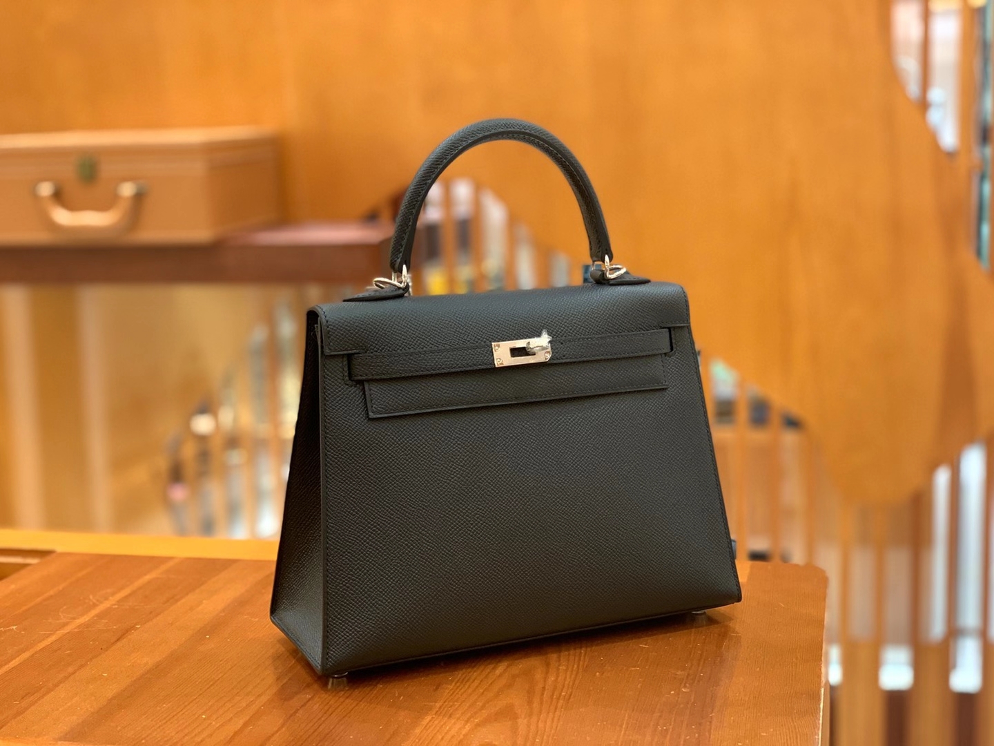 Hermès（爱马仕）Kelly 凯莉包 Epsom 牛皮 经典黑 银扣 25cm 原版蜜蜡线 顶级手缝
