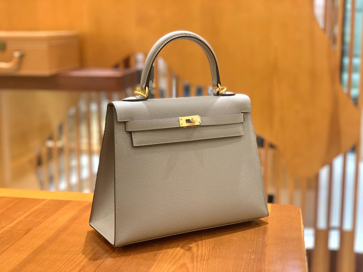 Hermès（爱马仕）Kelly 凯莉包 Epsom 牛皮 沥青灰 拉丝金扣 25cm 原版蜜蜡线 顶级手缝