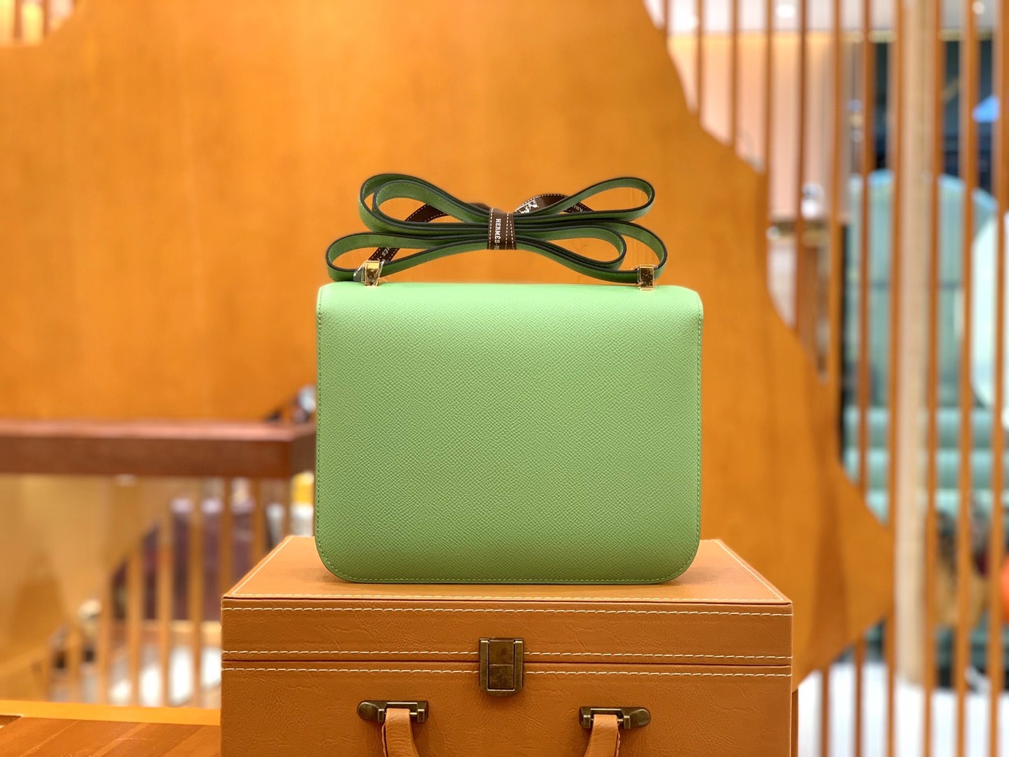 Hermès（爱马仕）Constance 康斯坦斯 牛油果绿 Epsom 掌纹皮 金扣 24cm
