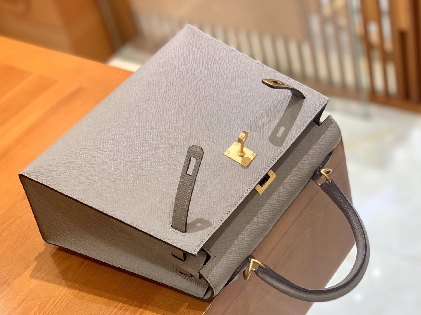 Hermès（爱马仕）Kelly 凯莉包 Epsom 牛皮 沥青灰 拉丝金扣 25cm 原版蜜蜡线 顶级手缝