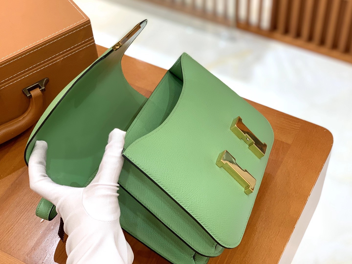 Hermès（爱马仕）Constance 康斯坦斯 牛油果绿 Epsom 掌纹皮 金扣 24cm