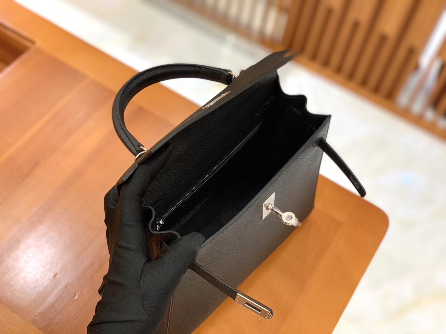 Hermès（爱马仕）Kelly 凯莉包 Epsom 牛皮 经典黑 银扣 25cm 原版蜜蜡线 顶级手缝