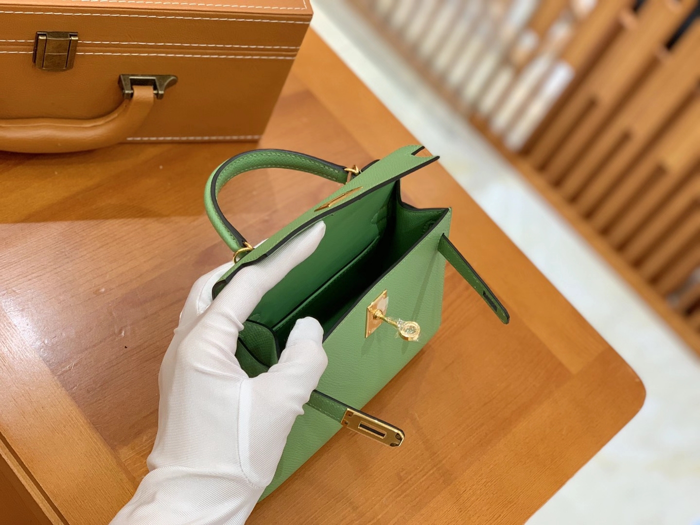 Hermès（爱马仕）MiniKelly 迷你凯莉 Epsom 掌纹皮 牛油果绿 金扣 二代 19cm 原版蜜蜡线 顶级手缝