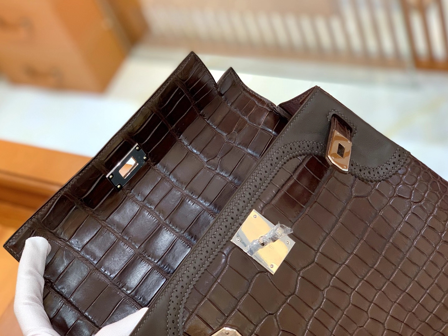 Hermès（爱马仕）Kelly 凯莉包 蕾丝鳄鱼 咖色 银扣 28cm 原版蜜蜡线 顶级手缝