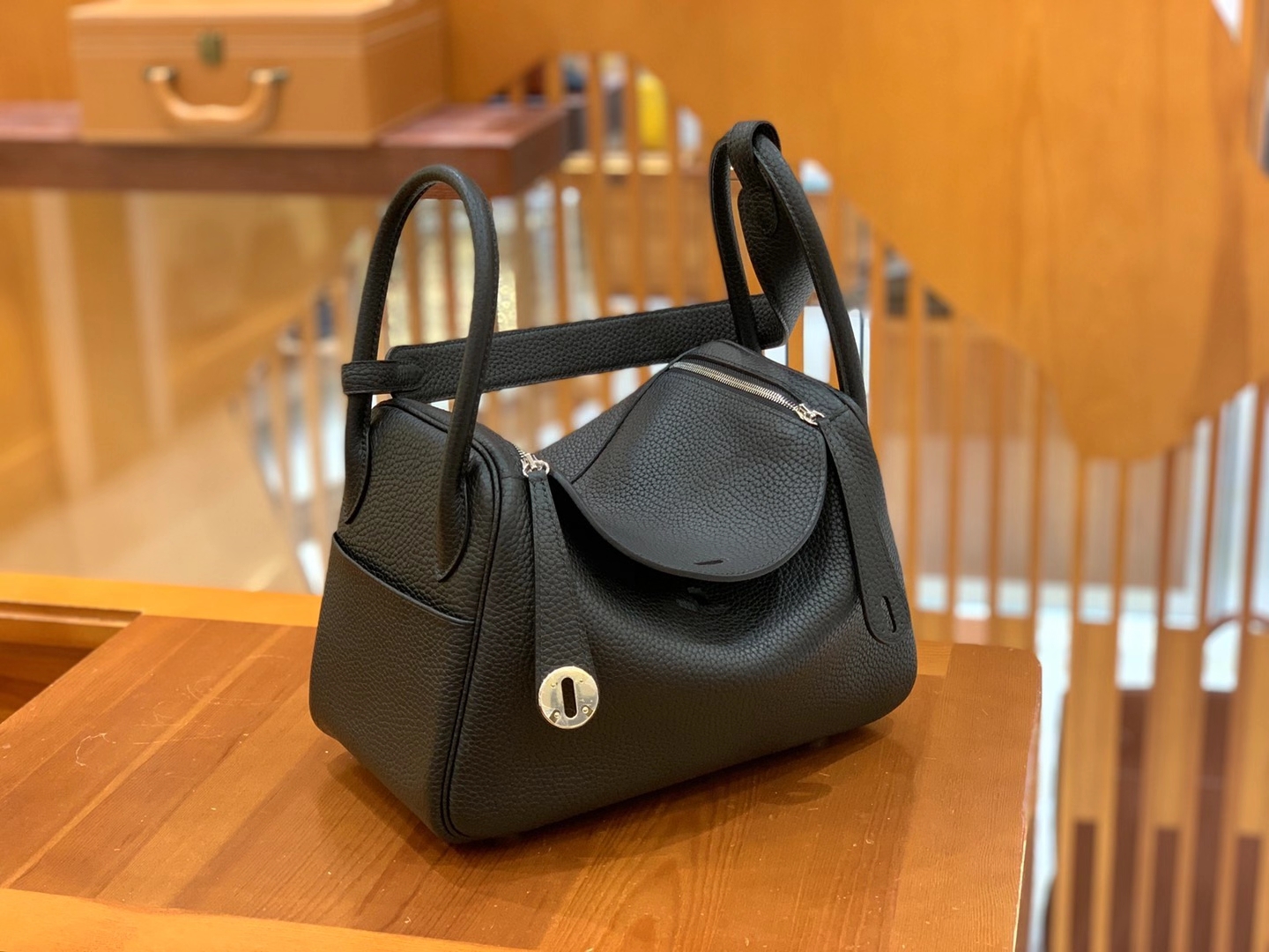 Hermès（爱马仕）Lindy 琳迪包 经典黑 TC大牛皮 银扣 26cm 原版蜜蜡线 顶级手缝