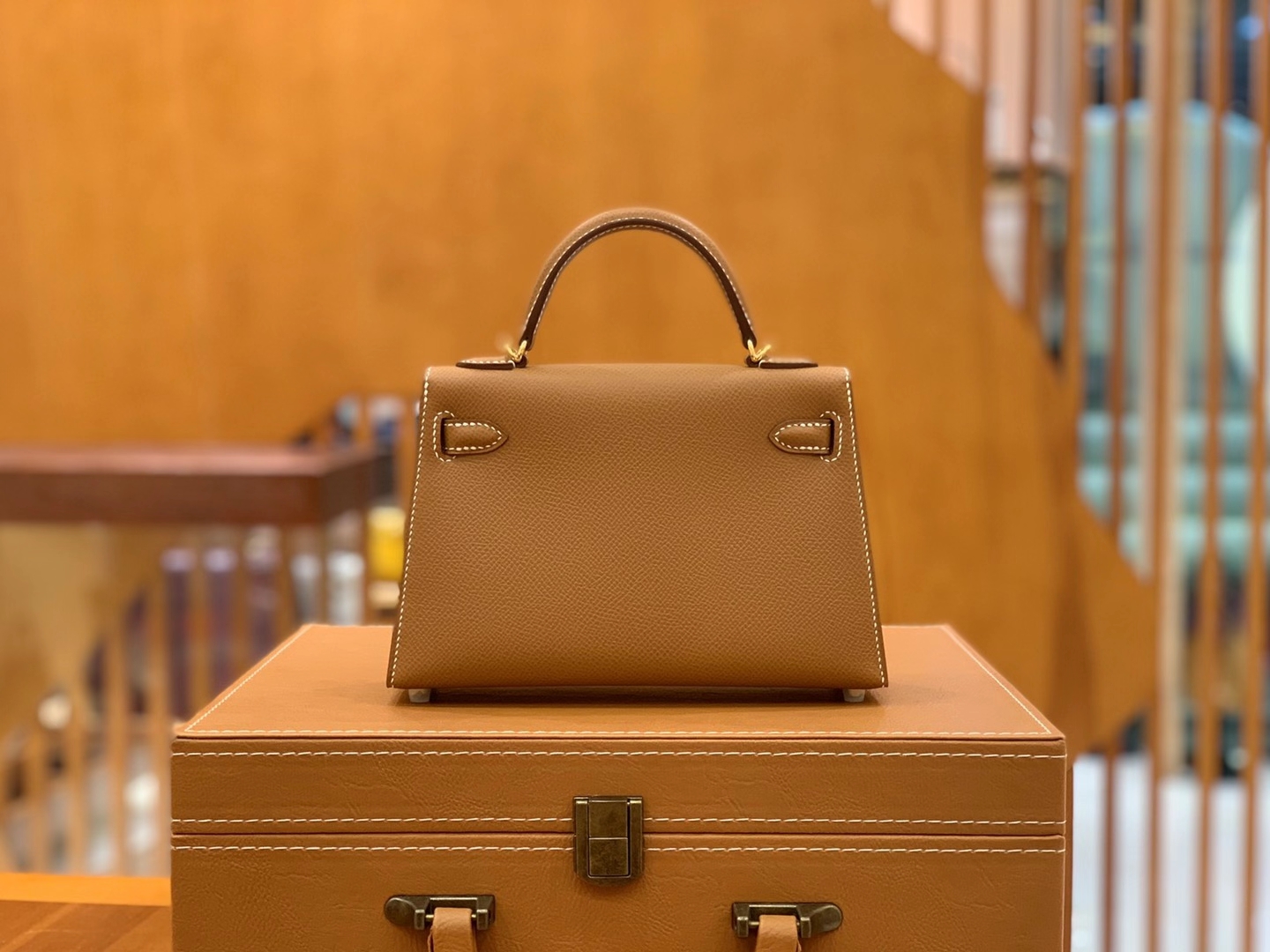 Hermès（爱马仕）MiniKelly 迷你凯莉 Epsom 掌纹皮 金棕色 金扣 二代 19cm 原版蜜蜡线 顶级手缝