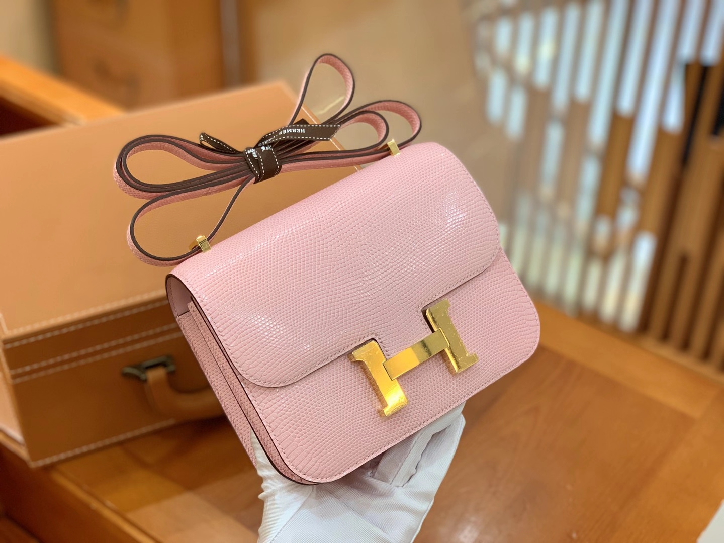 Hermès（爱马仕）Constance 康斯坦斯 奶昔粉 蜥蜴皮 金扣 19cm 原版蜜蜡线 顶级手缝