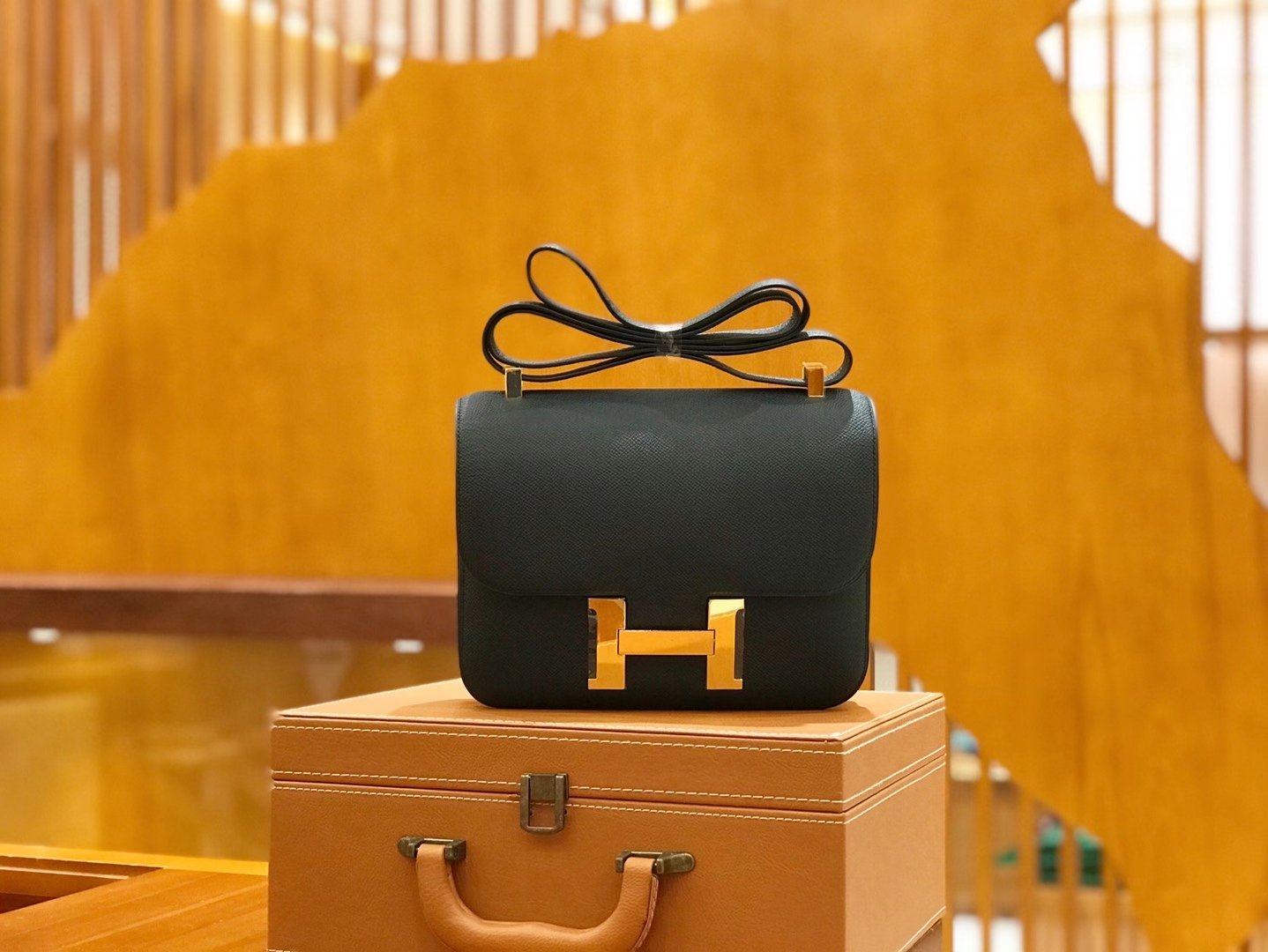 Hermès（爱马仕）Constance 康斯坦斯 经典黑 Epsom 掌纹皮 金扣 24cm