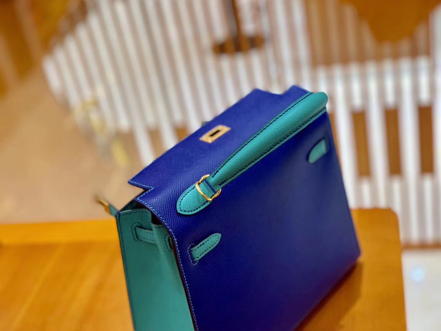 Hermès（爱马仕）Kelly 凯莉包 Epsom 牛皮 维罗纳绿拼琉璃蓝 金扣 25cm 原版蜜蜡线 顶级手缝