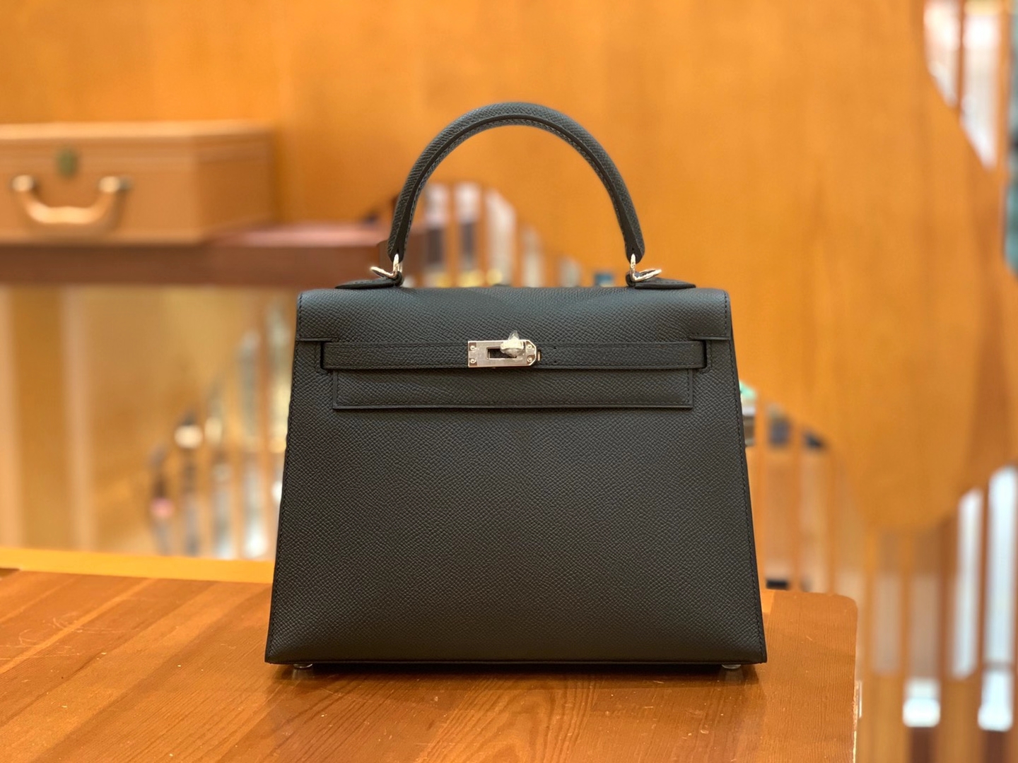 Hermès（爱马仕）Kelly 凯莉包 Epsom 牛皮 经典黑 银扣 25cm 原版蜜蜡线 顶级手缝