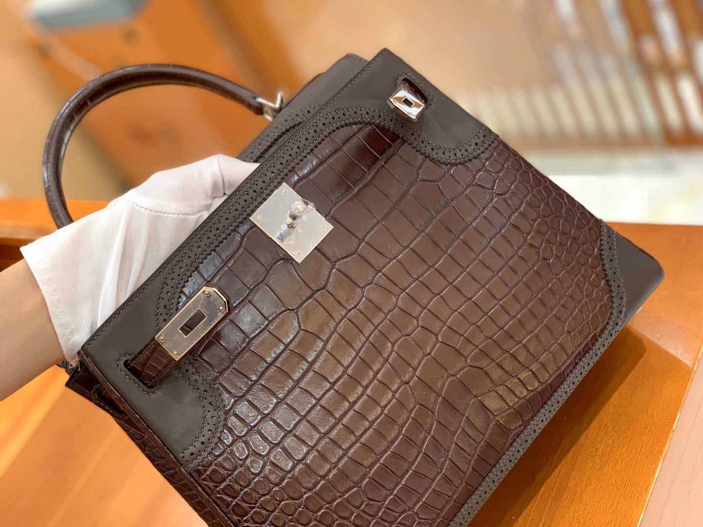Hermès（爱马仕）Kelly 凯莉包 蕾丝鳄鱼 咖色 银扣 28cm 原版蜜蜡线 顶级手缝