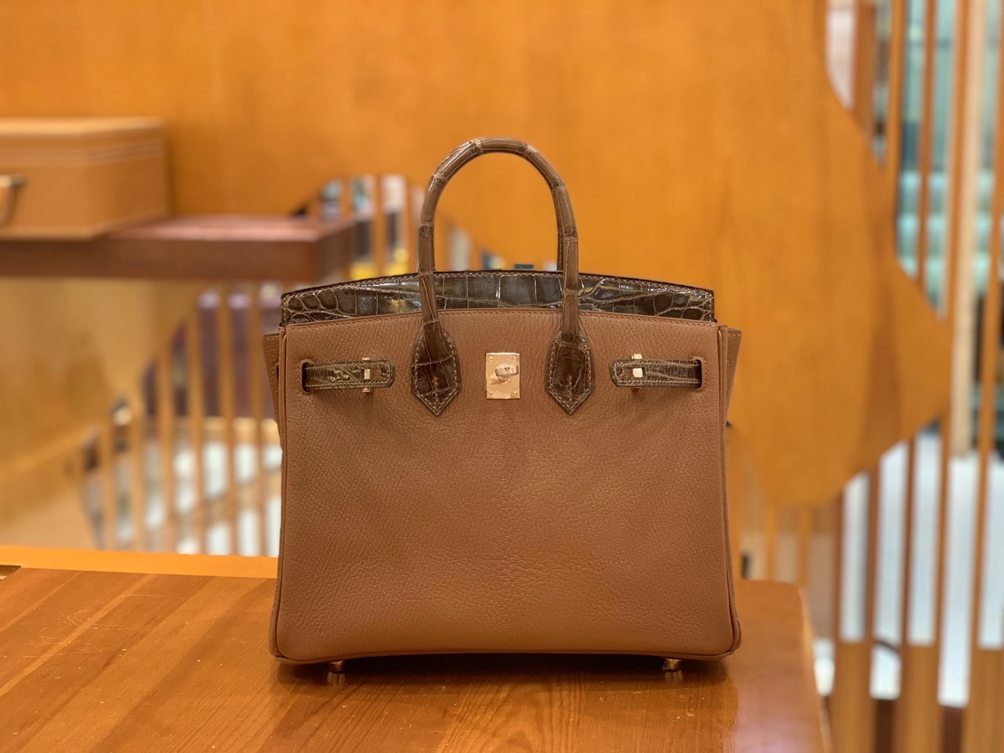 Hermès（爱马仕）Birkin Touch 焦糖色 尼罗鳄拼山羊皮 金扣 25cm 原版蜜蜡线 顶级手缝