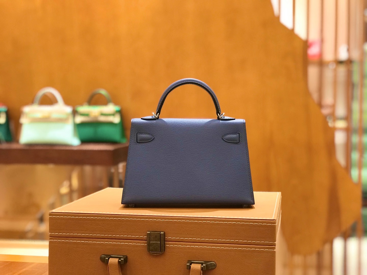 Hermès（爱马仕）MiniKelly 迷你凯莉 Epsom 掌纹皮 明兰内拼玉兰粉 银扣 二代 19cm 原版蜜蜡线 顶级手缝
