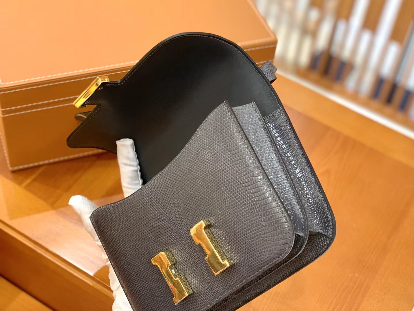 Hermès（爱马仕）Constance 康康 锡器灰 南非野生蜥蜴皮 金扣 19cm 原版蜜蜡线 顶级手缝