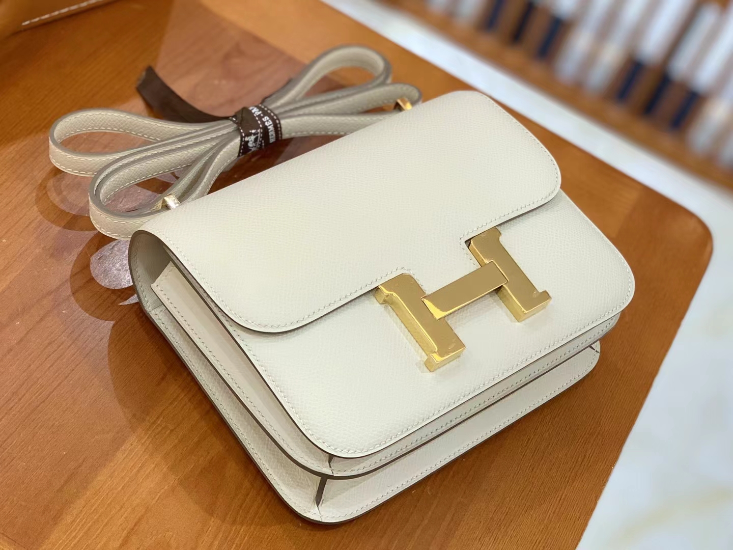 Hermès（爱马仕）Constance 康康 奶昔白 Epsom掌纹皮 金扣 19cm 原版蜜蜡线 顶级手缝