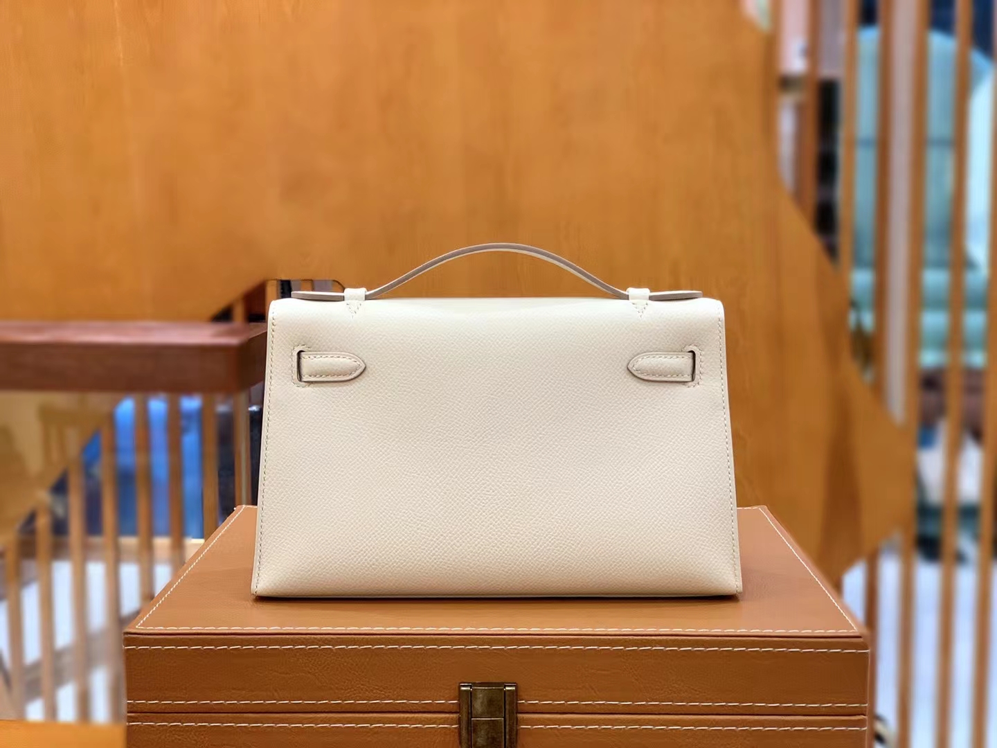 Hermès（爱马仕）Mini Kelly 迷你凯莉 奶昔白 Epsom掌纹皮 银扣 一代 原版蜜蜡线 顶级手缝