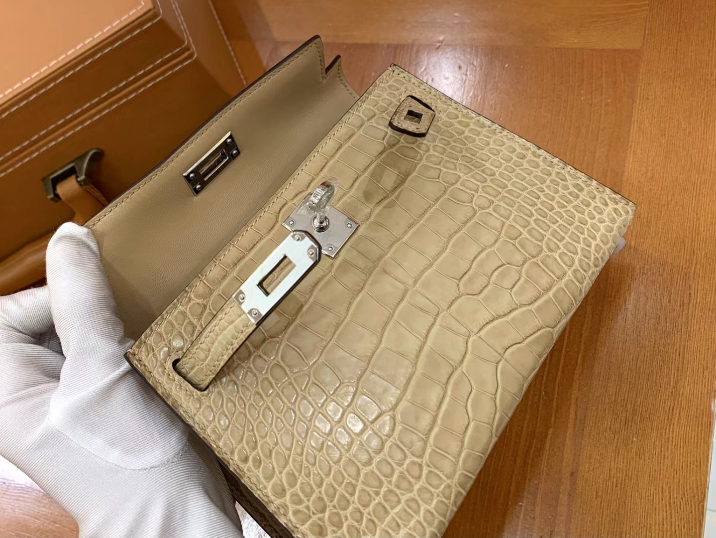 Hermès（爱马仕）Mini Kelly 迷你凯莉 一级美洲鳄鱼皮 香槟色 银扣 二代 法国原版蜡线 顶级手缝