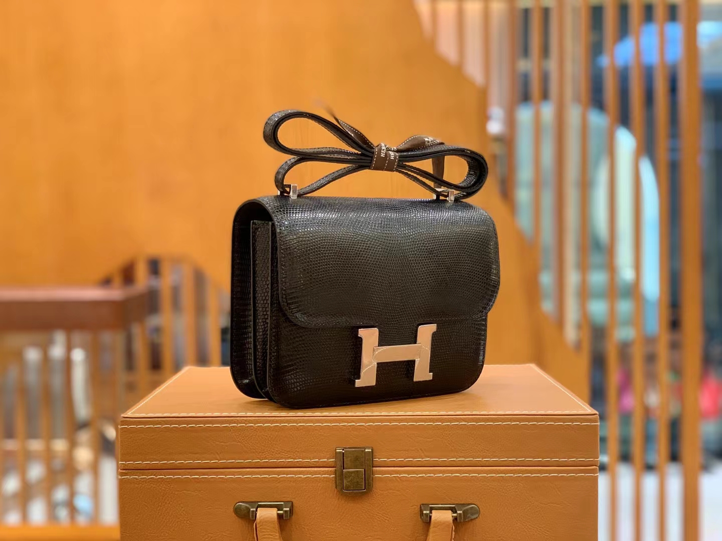 Hermès（爱马仕）Constance 康康 经典黑 南非野生蜥蜴皮 银扣 19cm 原版蜜蜡线 顶级手缝