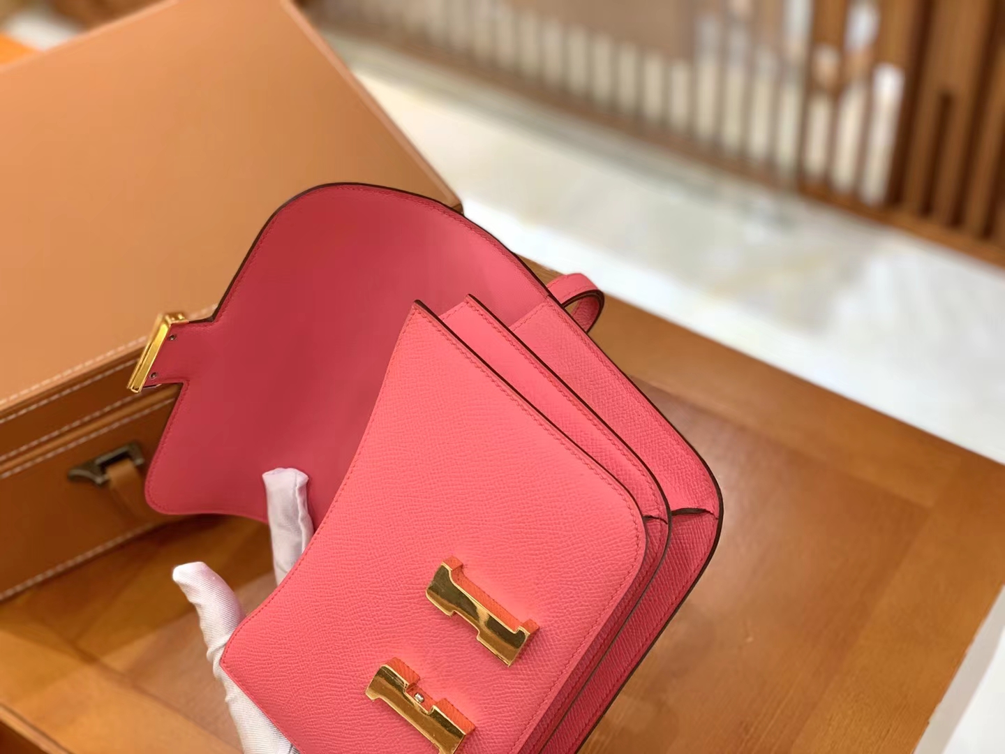 Hermès（爱马仕）Constance 康康 唇膏粉 Epsom掌纹皮 金扣 19cm 原版蜜蜡线 顶级手缝