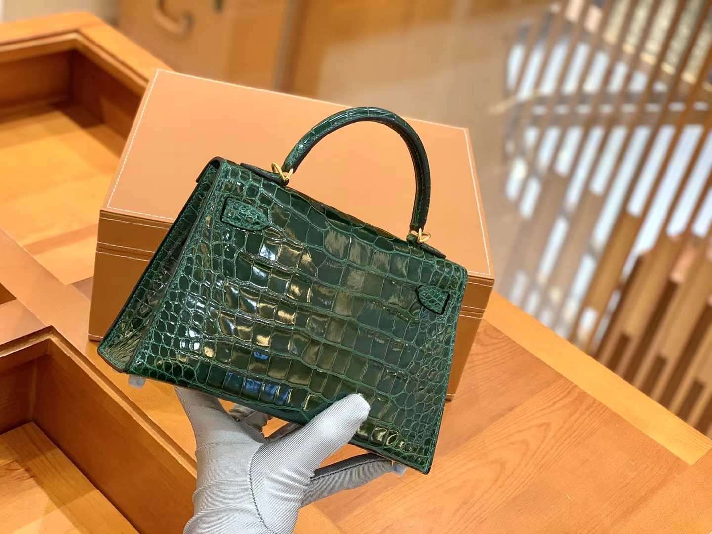 Hermès（爱马仕）Mini Kelly 迷你凯莉 一级美洲鳄鱼皮 祖母绿 金扣 二代 法国原版蜡线 顶级手缝