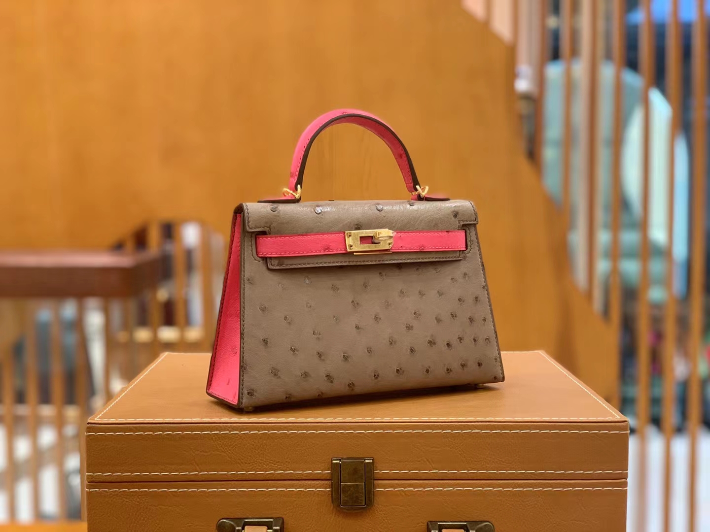 Hermès（爱马仕）Mini Kelly 迷你凯莉 大象灰拼糖果粉 南非KK级鸵鸟皮 金扣 二代 法国原版蜡线 顶级手缝